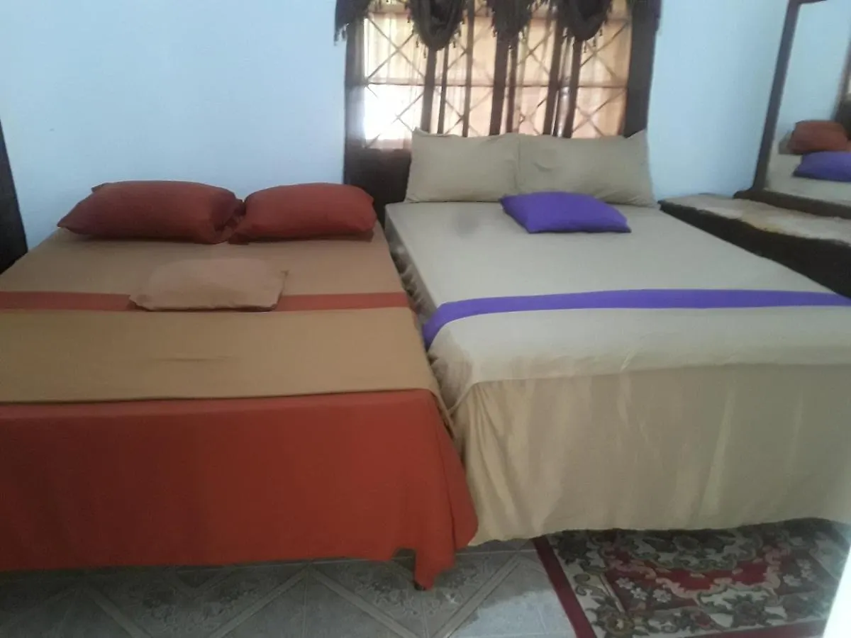 Fay Guest House Negril 2*,